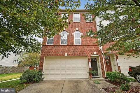 10224 Fountain Cir, Manassas, VA 20110