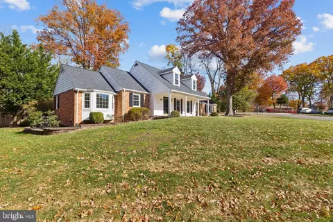 Exterior - 8794 Grant Ave, Manassas, VA 20110 photo 2 of 32