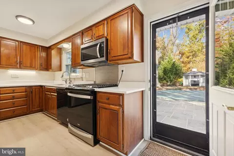 Kitchen - 8794 Grant Ave, Manassas, VA 20110 photo 1 of 2