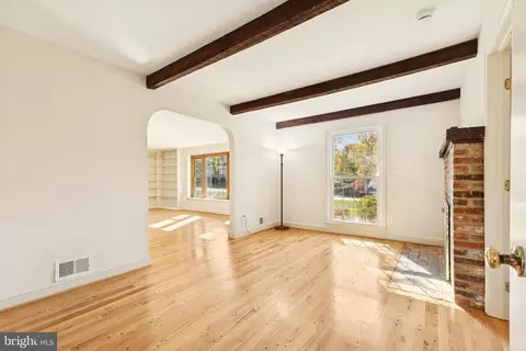 Living - 8794 Grant Ave, Manassas, VA 20110 photo 5 of 12
