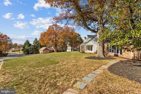 Exterior - 8794 Grant Ave, Manassas, VA 20110 photo 6 of 32