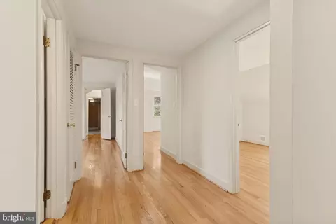 Entry Way - 8794 Grant Ave, Manassas, VA 20110 photo 6 of 7