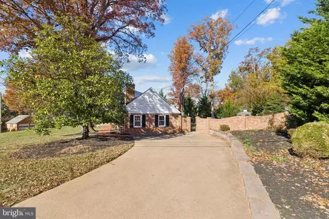Exterior - 8794 Grant Ave, Manassas, VA 20110 photo 31 of 32