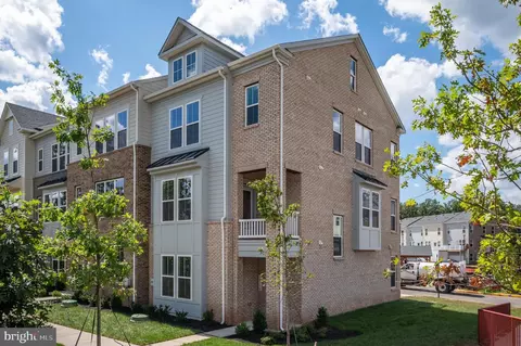 10130 Queens Way, Manassas, VA 20110