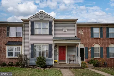 8922 Princeton Park Dr, Manassas, VA 20110