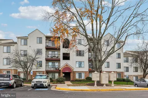 8374 Buttress Ln #202, Manassas, VA 20110