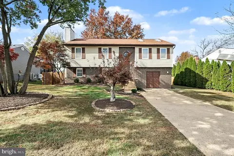 8572 King Carter St, Manassas, VA 20110
