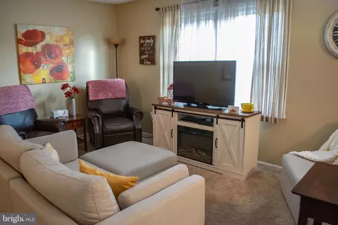9626 Autumn Pl, Manassas, VA 20110 photo 11