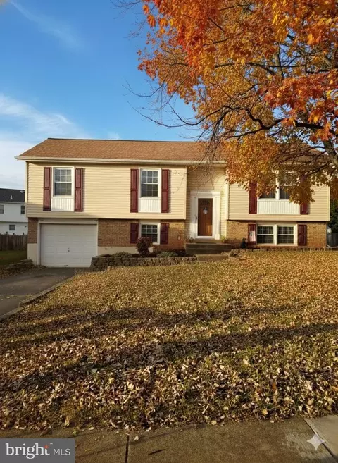 9626 Autumn Pl, Manassas, VA 20110