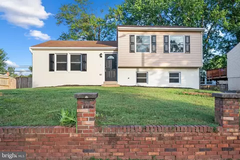 8516 Cavalry Ln, Manassas, VA 20110