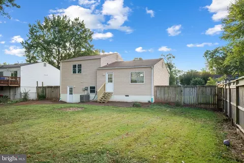 Exterior - 8516 Cavalry Ln, Manassas, VA 20110 photo 3 of 4