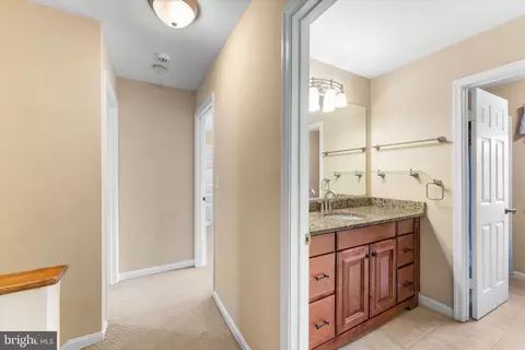 Entry Way - 10140 Forest Hill Cir, Manassas, VA 20110 photo 10 of 10