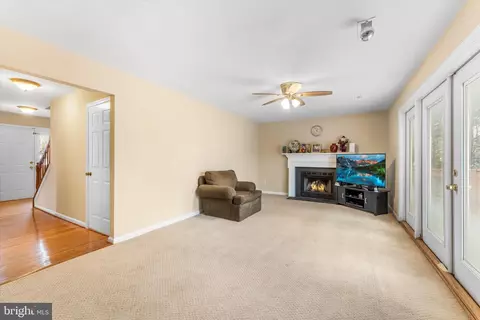 Living - 10140 Forest Hill Cir, Manassas, VA 20110 photo 2 of 3