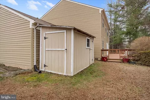 Exterior - 10140 Forest Hill Cir, Manassas, VA 20110 photo 6 of 7