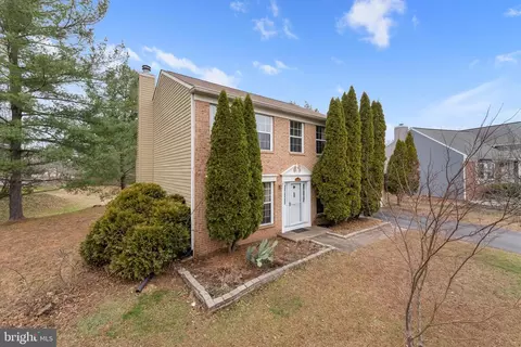 Exterior - 10140 Forest Hill Cir, Manassas, VA 20110 photo 2 of 7
