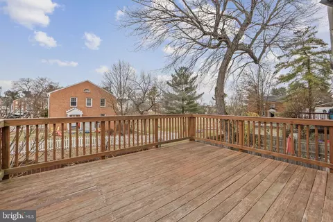 Exterior - 9636 Aspen Pl, Manassas, VA 20110 photo 3 of 5