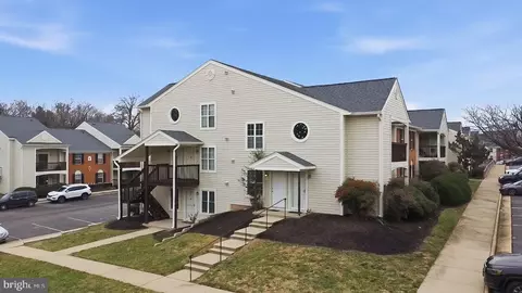 9266 Chapman Oak Dr, Manassas, VA 20110