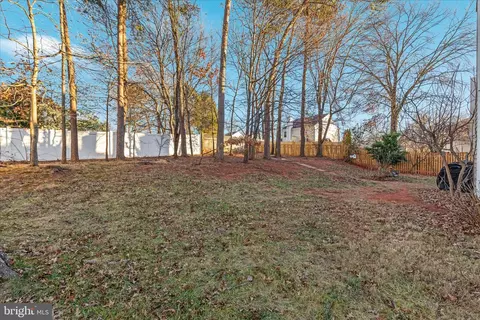 Exterior - 10283 Cedar Ridge Dr, Manassas, VA 20110 photo 5 of 9