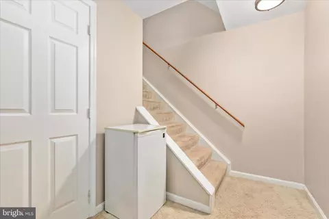 Entry Way - 10283 Cedar Ridge Dr, Manassas, VA 20110 photo 7 of 7