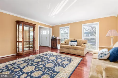 Living - 10283 Cedar Ridge Dr, Manassas, VA 20110 photo 3 of 4