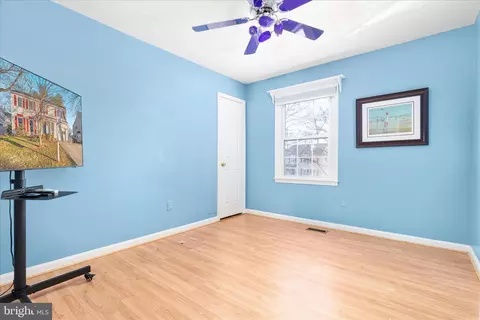 Bedroom - 10283 Cedar Ridge Dr, Manassas, VA 20110 photo 3 of 6