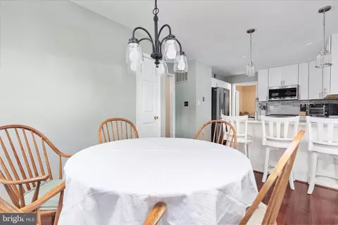 Dining - 10283 Cedar Ridge Dr, Manassas, VA 20110 photo 4 of 4