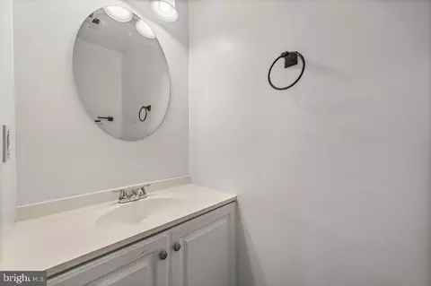 8504 Saddle Ct, Manassas, VA 20110 photo 6