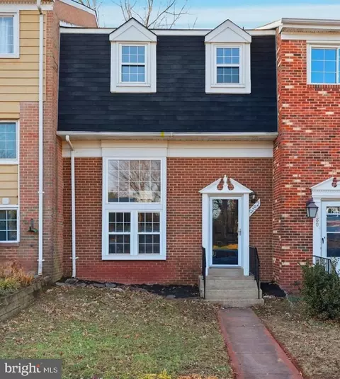 9182 Landgreen St, Manassas, VA 20110