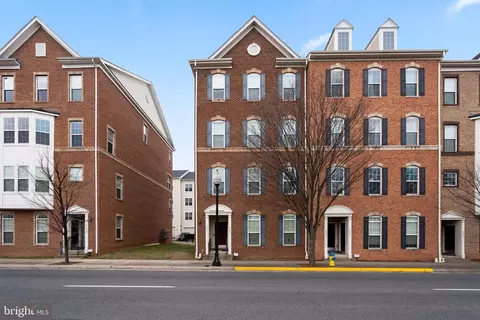 9557 Center St, Manassas, VA 20110