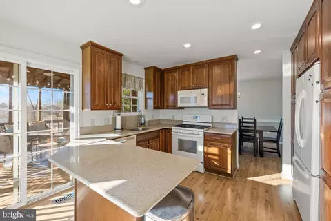 9403 Cloverhill Ct, Manassas, VA 20110 photo 9