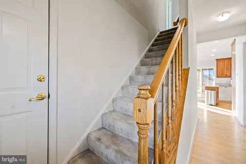 9403 Cloverhill Ct, Manassas, VA 20110 photo 6
