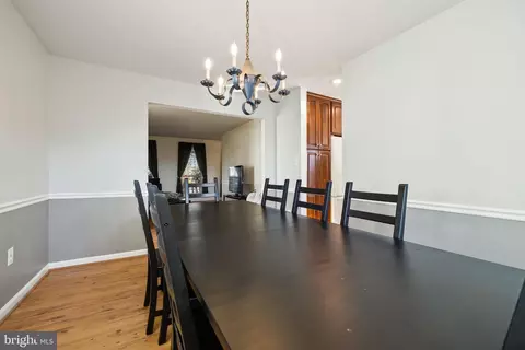 9403 Cloverhill Ct, Manassas, VA 20110 photo 13
