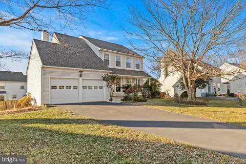 9403 Cloverhill Ct, Manassas, VA 20110 photo 3