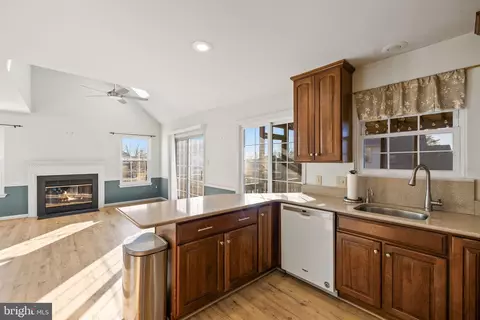 9403 Cloverhill Ct, Manassas, VA 20110 photo 10