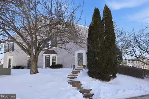 9332 Wax Myrtle Way, Manassas, VA 20110