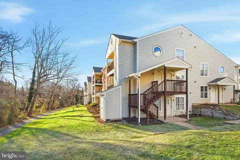 9458 Scarlet Oak Dr, Manassas, VA 20110