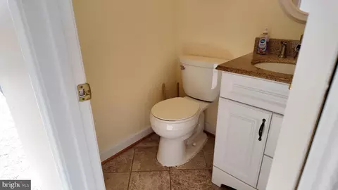 Entry Way - 9064 Mcrae Ct, Manassas, VA 20110 photo 5 of 6