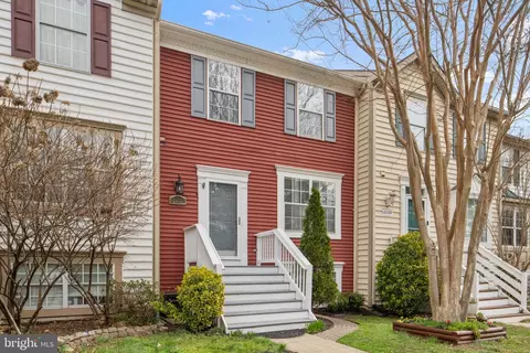 10207 Calypso Dr, Manassas, VA 20110