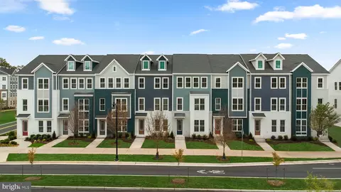 9727 Grant Ave #HOME 88, Manassas, VA 20110