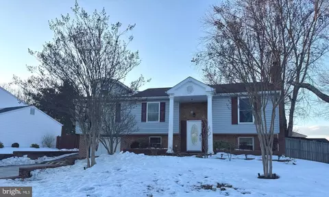 8590 Fairfax St, Manassas, VA 20110
