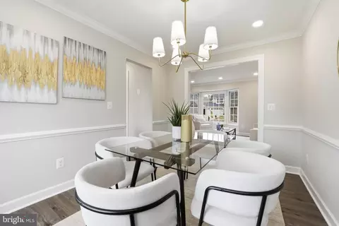 Dining - 10162 Corydalis Ct, Manassas, VA 20110 photo 3 of 4