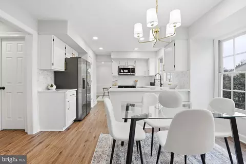 Dining - 10162 Corydalis Ct, Manassas, VA 20110 photo 4 of 4