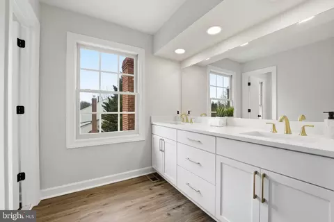 Bath - 10162 Corydalis Ct, Manassas, VA 20110 photo 1 of 1