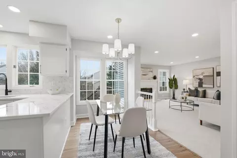Dining - 10162 Corydalis Ct, Manassas, VA 20110 photo 2 of 4
