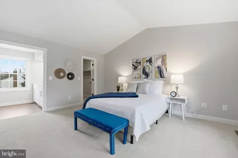 Bedroom - 10162 Corydalis Ct, Manassas, VA 20110 photo 6 of 9