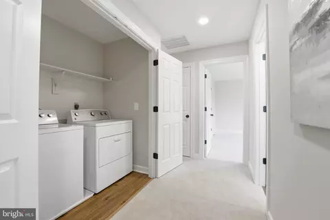 Entry Way - 10162 Corydalis Ct, Manassas, VA 20110 photo 4 of 4