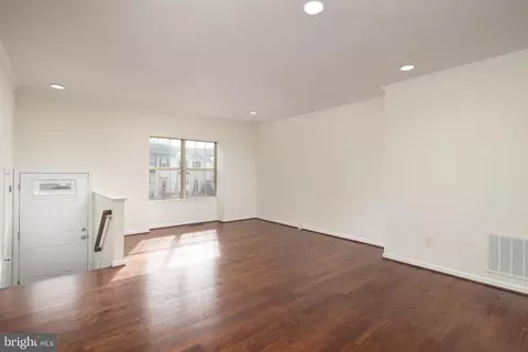 8770 Deblanc Pl, Manassas, VA 20110 photo 5