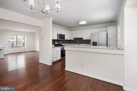 8770 Deblanc Pl, Manassas, VA 20110 photo 14
