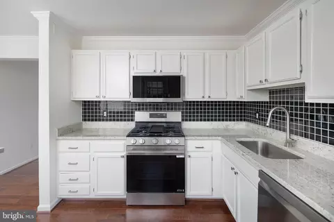 8770 Deblanc Pl, Manassas, VA 20110 photo 20