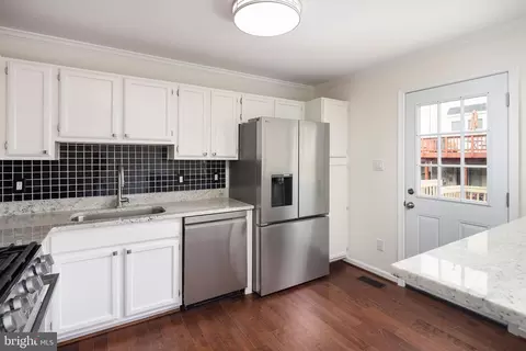 8770 Deblanc Pl, Manassas, VA 20110 photo 16